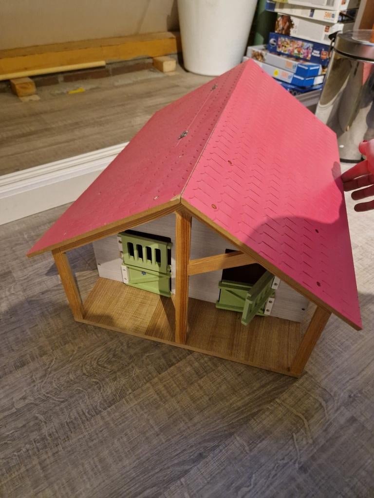 Houten paardenstal, Ophalen, Gebruikt, Poppenhuis