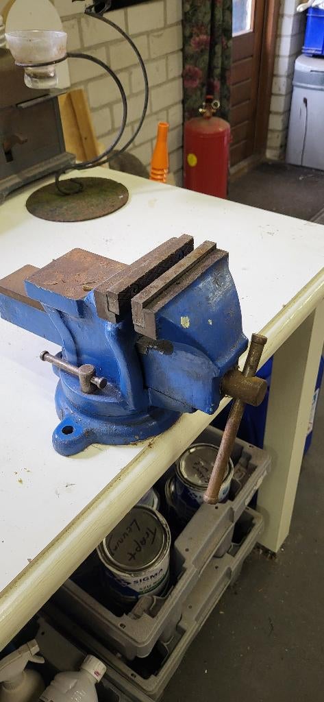 bankschroef middelmaat, Doe-het-zelf en Verbouw, Werkbanken, Ophalen, Gebruikt, Minder dan 70 cm, Bankschroef