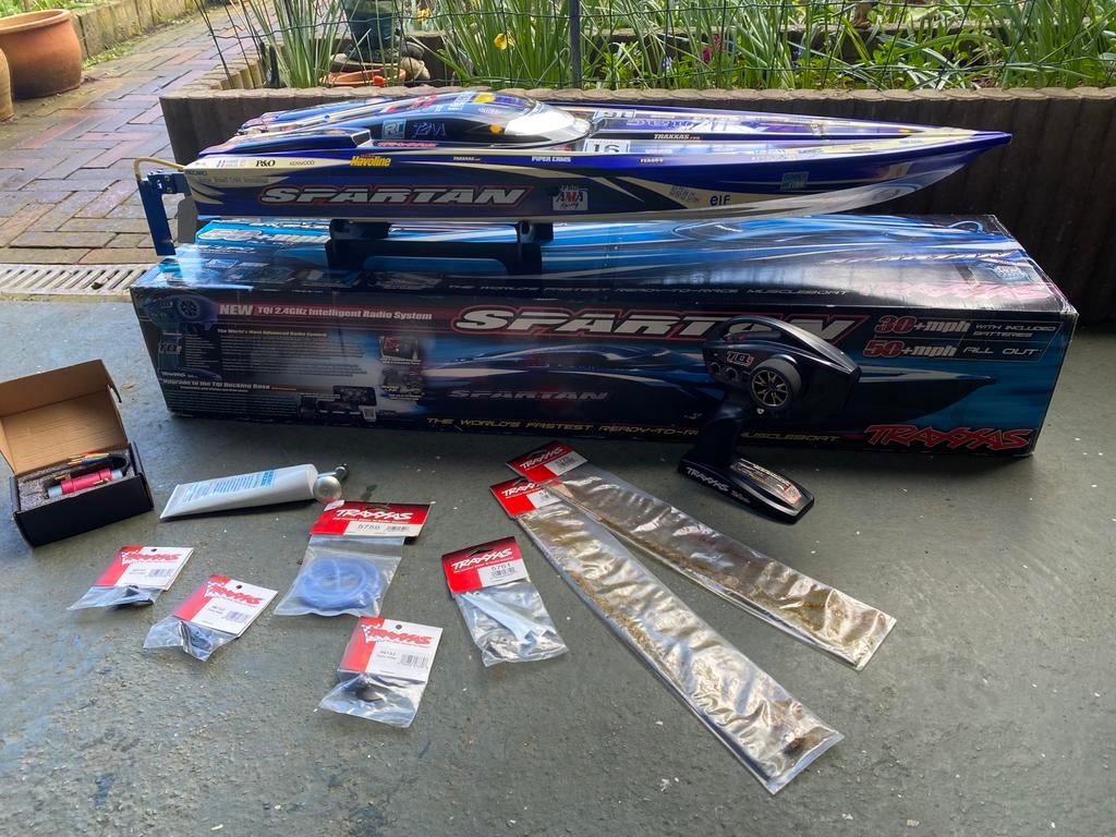 Traxxas Spartan brushless boot, Ophalen, Zo goed als nieuw, 1:32 tot 1:50