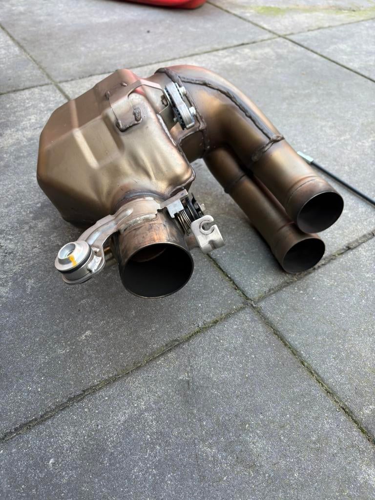 Originele katalysator Duacti Hypermotard 950, Motoren, Onderdelen | Ducati, Ophalen