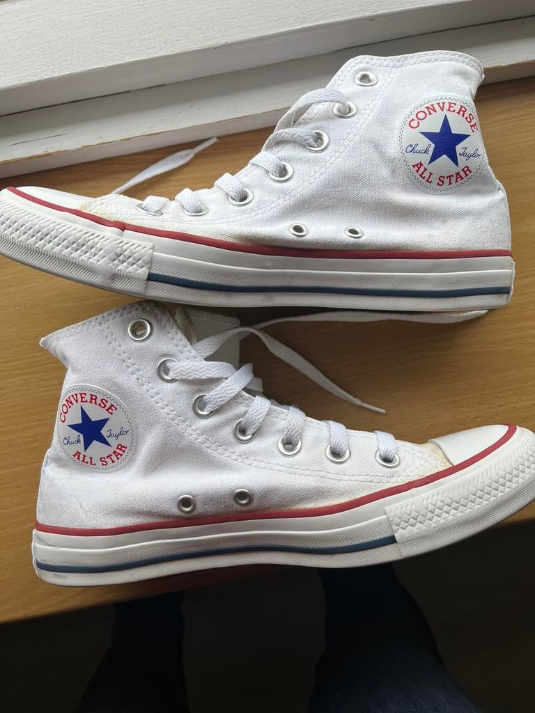 All stars converse snaekers… 38, Kleding | Dames, Schoenen, Ophalen of Verzenden, Zo goed als nieuw, Wit, Sneakers of Gympen