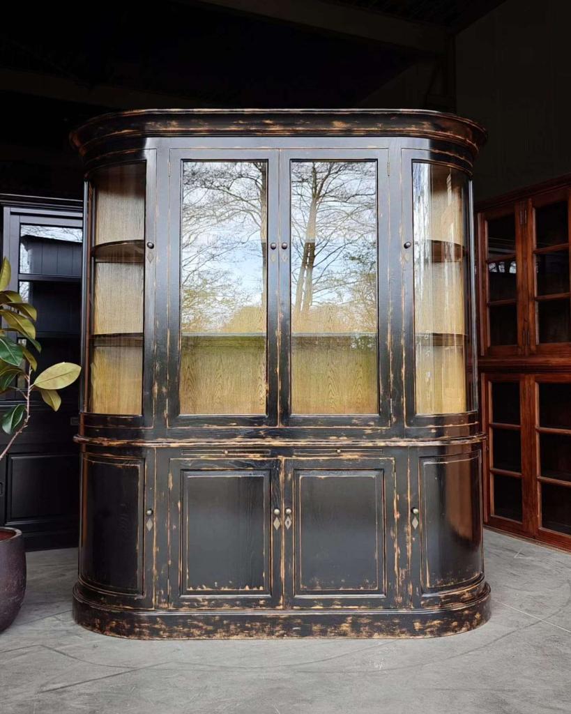 Organische winkelkast | Zwarte halfronde vitrinekast #5910, Niet ingevuld, Gebruikt, Niet ingevuld, Ophalen of Verzenden