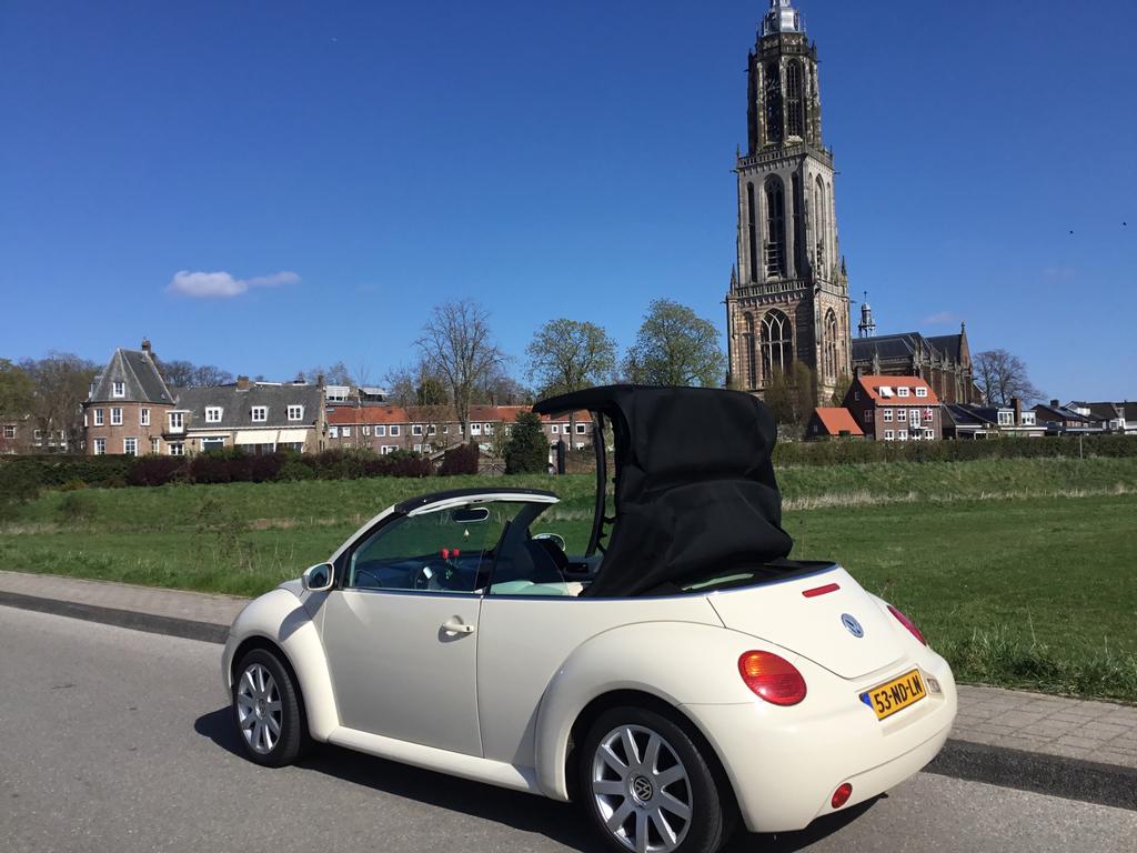 V.W.Beetle (Kever) 1.6 Cabriolet 75KW 2003 Beige NAP128000km, Auto's, Volkswagen, Beetle (Kever), 4 cilinders, Cabriolet, 4 stoelen