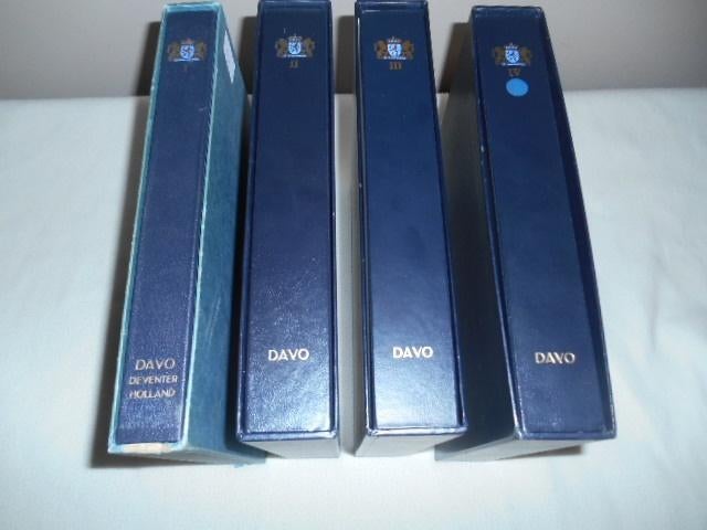 Nederland 4 Davo Album met een mooie verzameling LEES, Postzegels en Munten, Postzegels | Volle albums en Verzamelingen, Ophalen of Verzenden