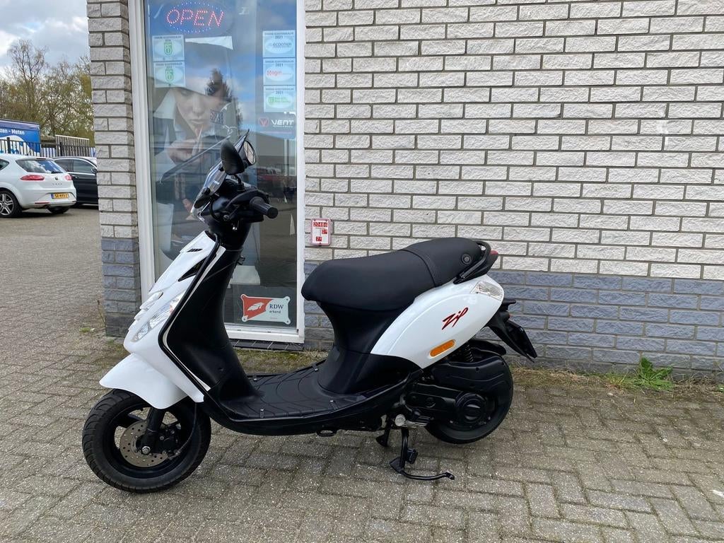 PRACHTIGE PIAGGIO ZIP SP 45 4T black on white  BROM  BJ2019, PIAGGIO, Onbekend, Onbekend, Piaggio