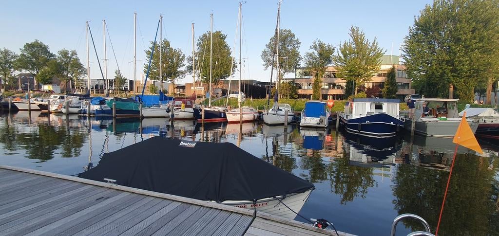 Polyester sloep met trailer en afdekzeil, Ophalen, Gebruikt, Tot 10 pk, 3 tot 6 meter