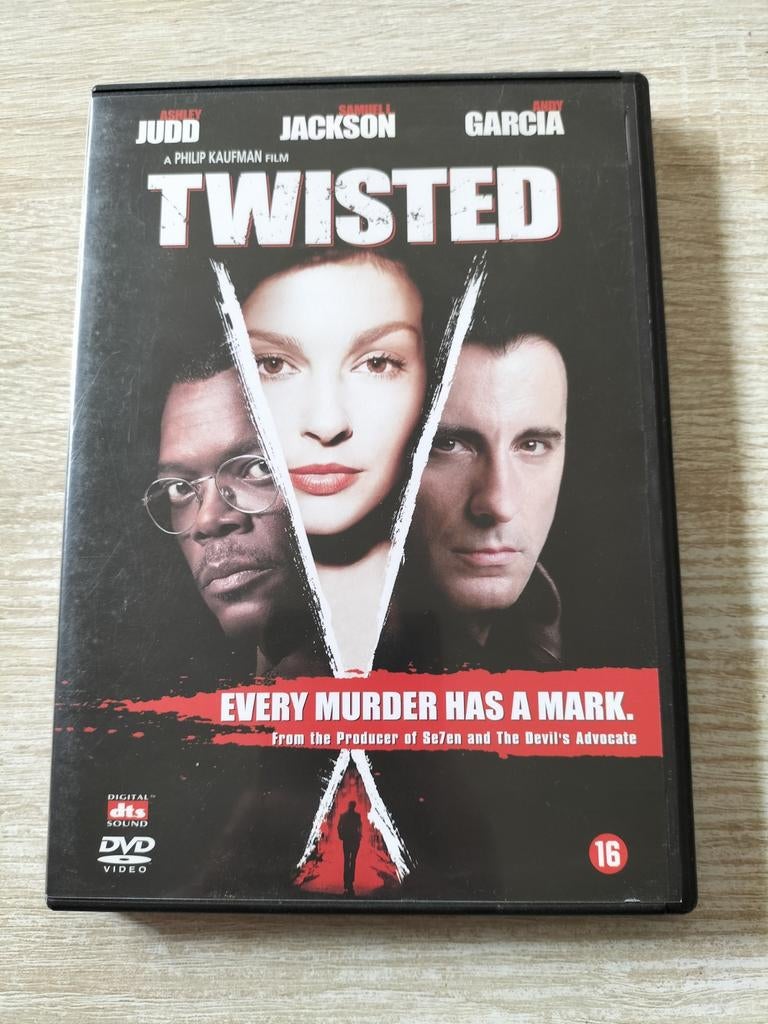 Twisted, Ophalen of Verzenden