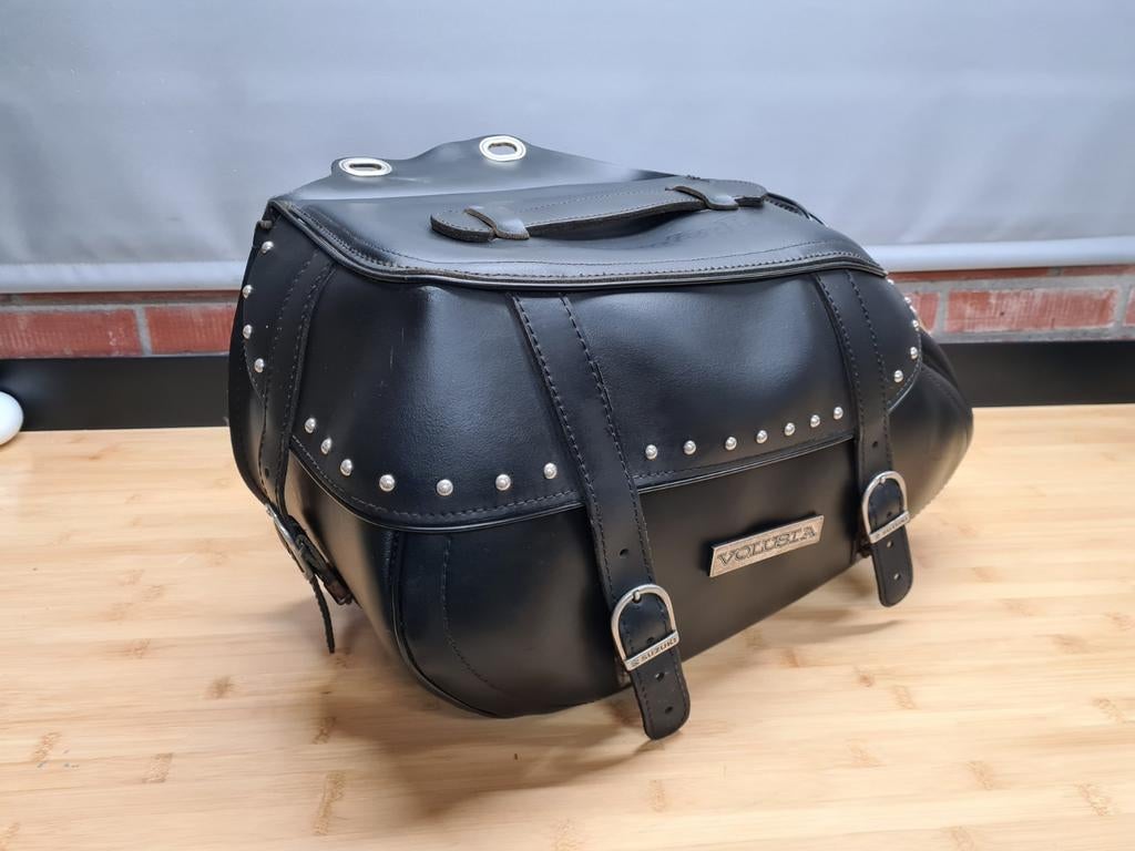 Intruder motortassen, Ophalen