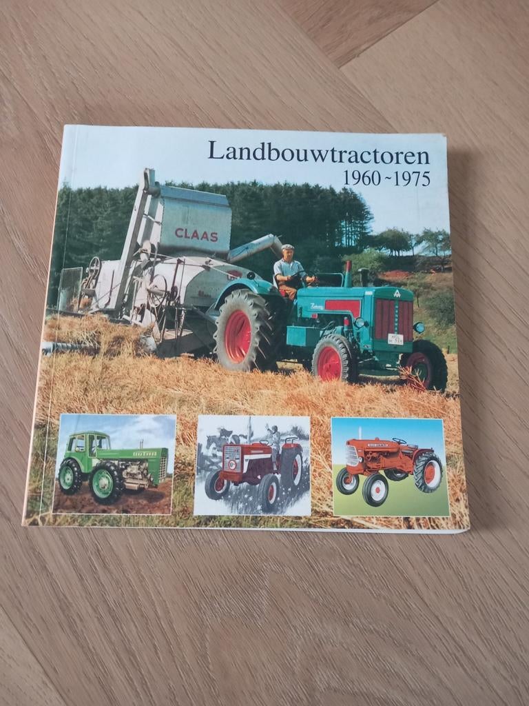 Landbouwtractoren 1960-1975 - Boek over tractoren, Boeken, Ophalen of Verzenden, Zo goed als nieuw, Overige onderwerpen, Onbekend