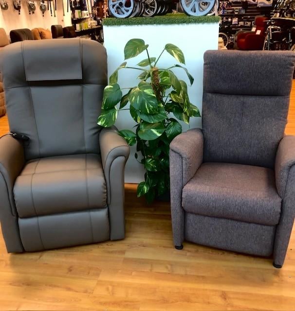 Sta op stoel Relaxfauteuil Snelle Levering Utrecht, Huis en Inrichting, Fauteuils, Zo goed als nieuw, Leer, Stof, 50 tot 75 cm