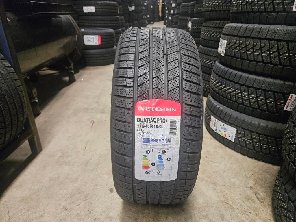 Nieuwe all season banden 225 40 18 Vredestein €110 all-in, Ophalen, 18 inch, Nieuw, All Season