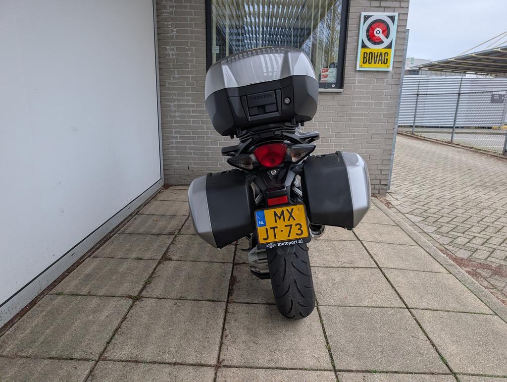 Honda VFR 1200 F ABS (bj 2010) - foto 3