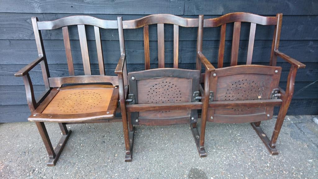 Antieke houten bioscoopbank of theater bank 3 of 4 persoons, Ophalen