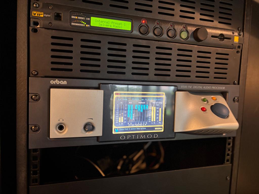 Orban 8500 FM, Audio, Tv en Foto, Professionele Audio-, Tv- en Video-apparatuur, Zo goed als nieuw, Audio, Ophalen