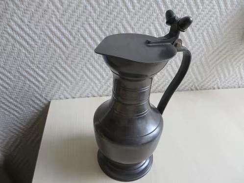 Eikeltjes kannetje 17 cm hoog Tin gemerkt Engeltje, Huis en Inrichting, Ophalen of Verzenden, Zo goed als nieuw