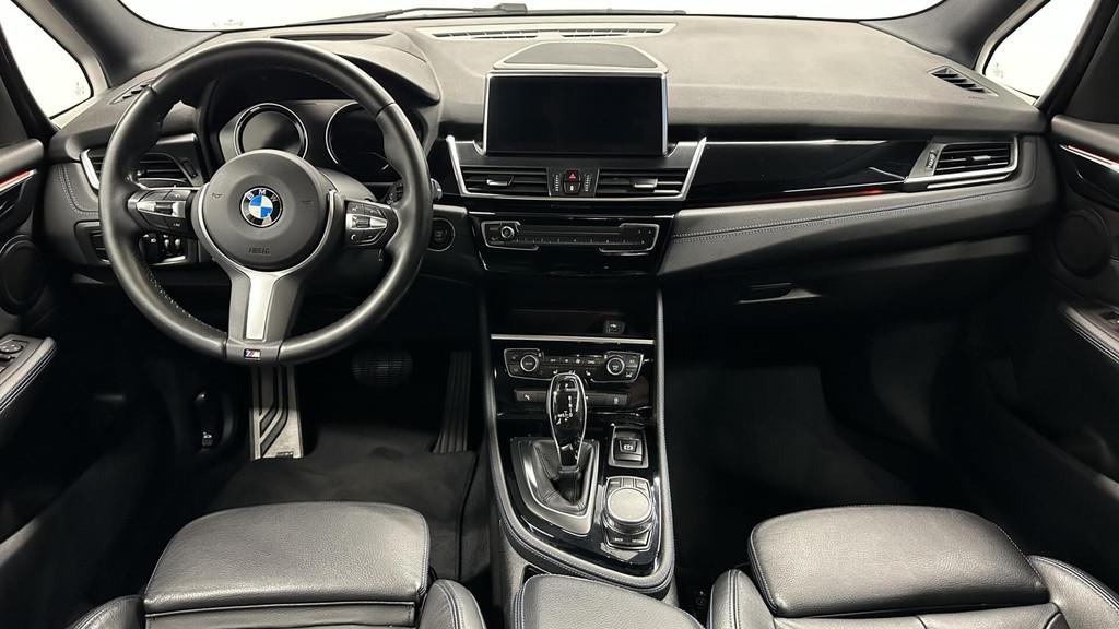 BMW 2-serie Gran Tourer 218i 7p. High Executive M Sport LEER, Auto's, BMW, Gebruikt, Wit, Bedrijf, 19 km/l