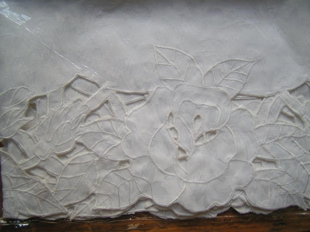 nieuw wit tafelkleed nr WW 744, Huis en Inrichting, Tafelkleden, Verzenden, Nieuw, Vierkant, Binnen