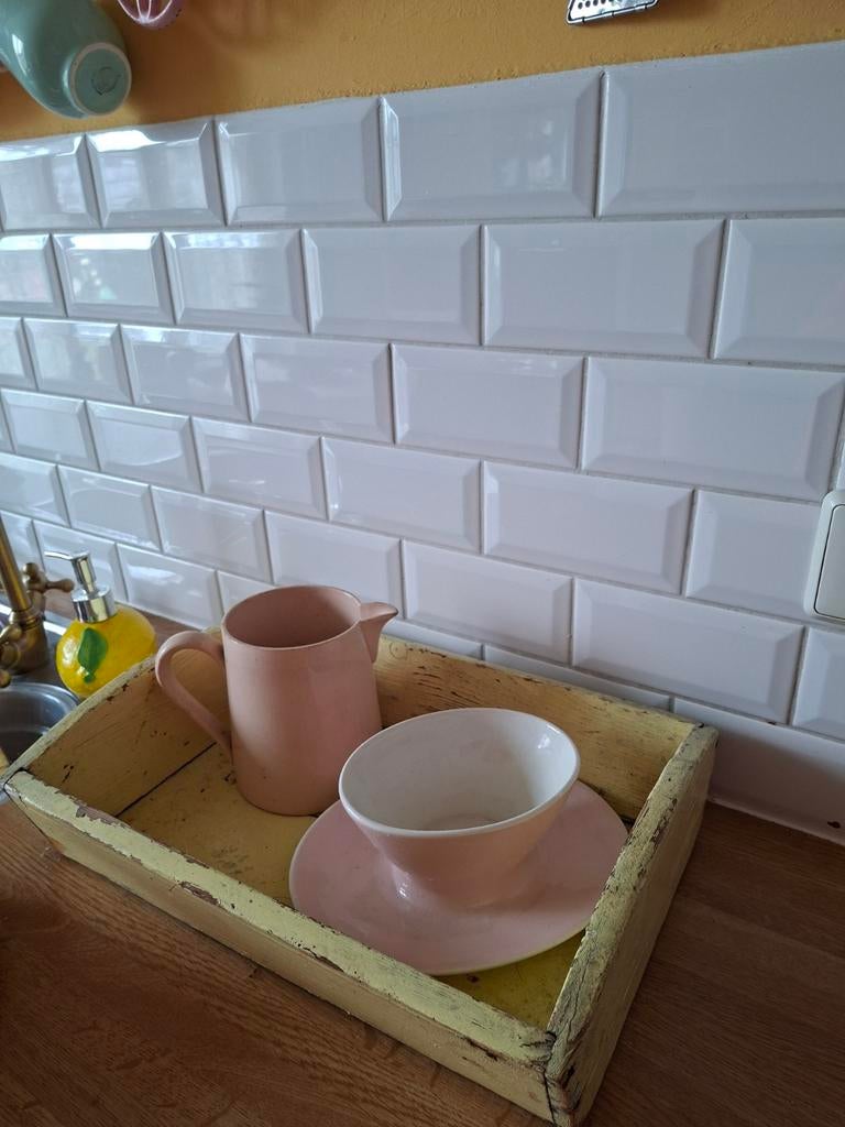 Franse brocante, roze kan , geel dienblad, Ophalen of Verzenden