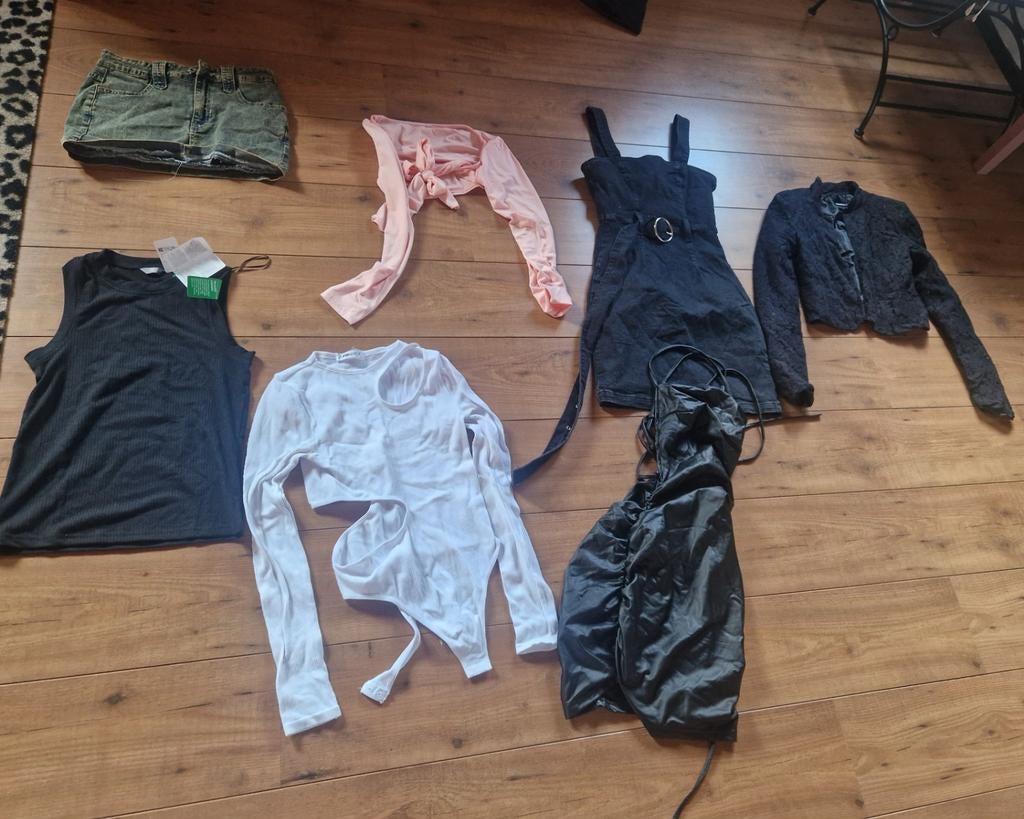 Meisjes kleding maat S - Diverse stijlen, Kleding | Dames, Broeken en Pantalons, Ophalen, Gedragen, Maat 36 (S)