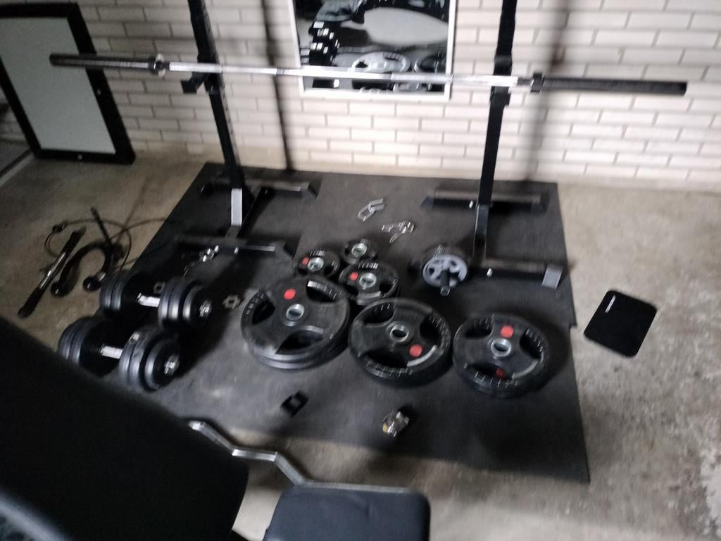 Complete gym apparatuur zo goed als nieuw, Ophalen, Zo goed als nieuw, Fitnessbank