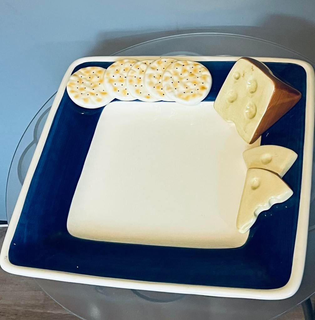 Lotus Novelty 1999 Keramische kaas- en crackersschaal, Keramiek, Nieuw, Ophalen of Verzenden, Schaal of Schalen