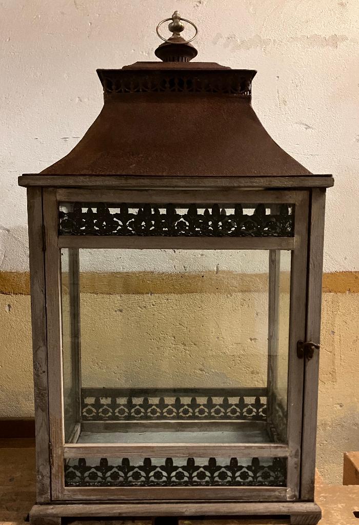 Grote Lantaarn of windlicht, Huis en Inrichting, Woonaccessoires | Kandelaars en Kaarsen, Ophalen, Gebruikt, Bruin, 75 cm of meer