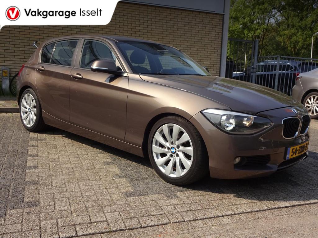 BMW 1-serie 118i Business AUTOMAAT, Euro 5, Achterwielaandrijving, Gebruikt, 4 cilinders