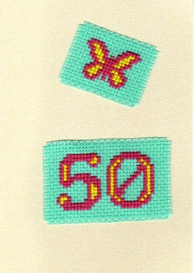kaart met geborduurd het getal 50 en vlindertje (1314), Ophalen of Verzenden, Nieuw, Overige thema's