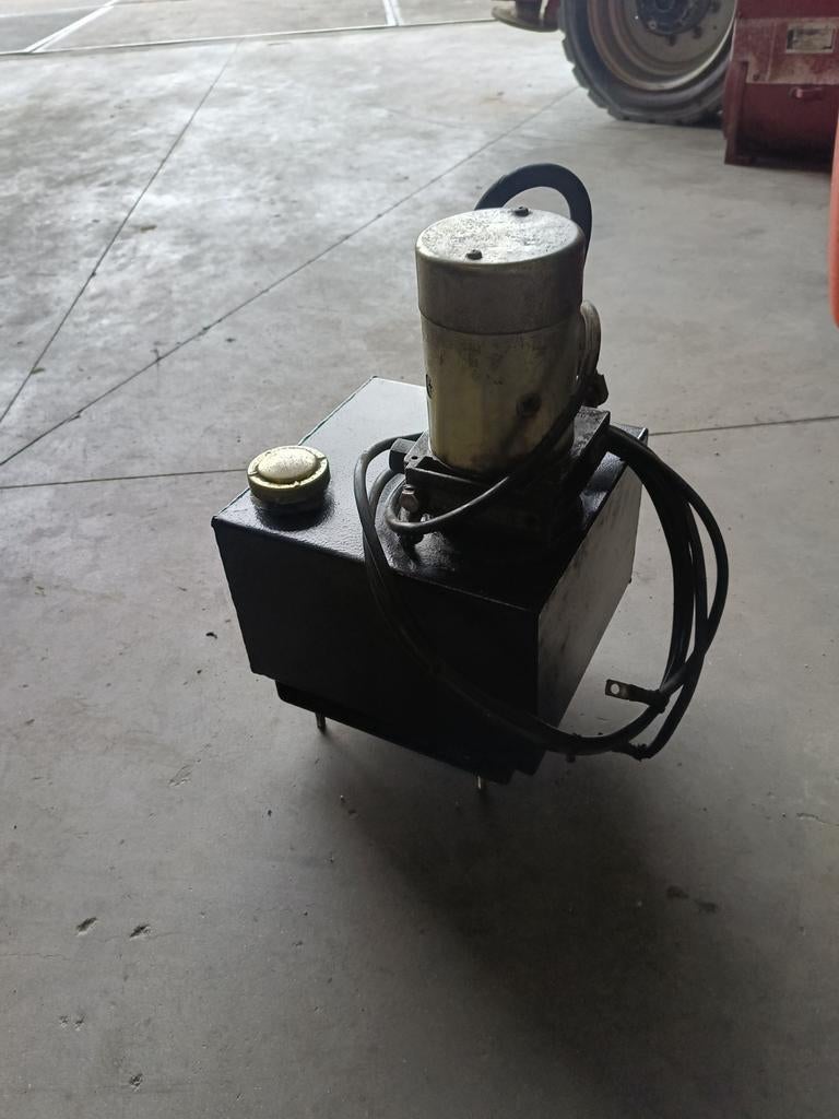 12v hydrauliek unit, Ophalen