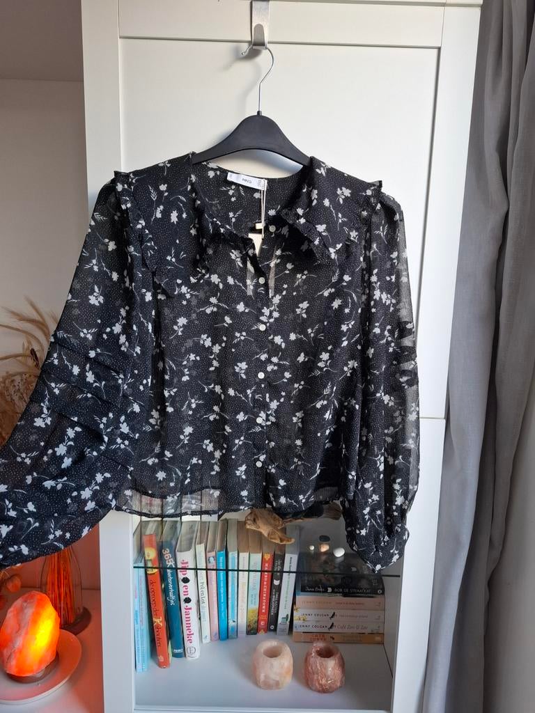 Mango blouse zwart bloemen maat S nieuw, Kleding | Dames, Blouses en Tunieken, Mango, Zwart, Nieuw, Ophalen of Verzenden