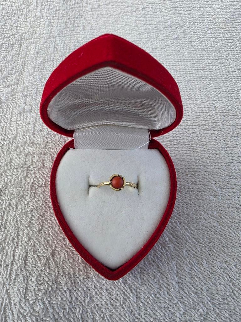 Antieke 14K Gouden Ring., Ophalen of Verzenden, Met edelsteen, Dame, Goud