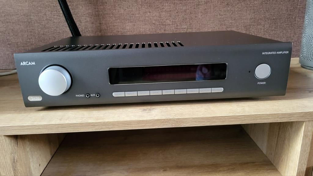 Arcam SA30 Stereo Versterker, Zo goed als nieuw, 120 watt of meer, Stereo, Ophalen