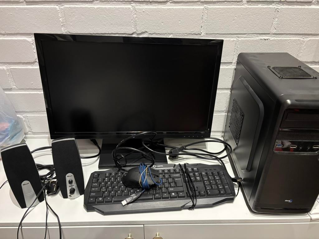 Game PC set incl 24” monitor muis en toetsenbord Windows 11, Gebruikt, Verzenden, Overige genres, 1 speler