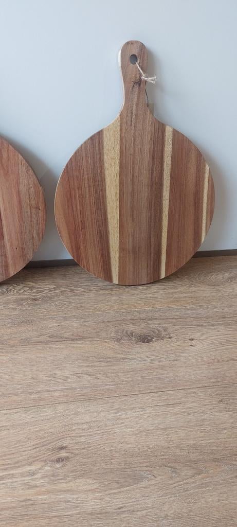 Houten serveerplank rond 2×/pizza/tapas, Huis en Inrichting, Ophalen of Verzenden, Zo goed als nieuw