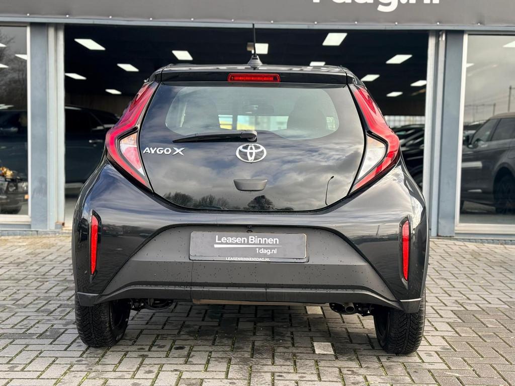 Toyota Aygo X 1.0 VVT-i S-CVT first Automaat|Carplay|Camera, Stof, Gebruikt, 4 stoelen, Zwart