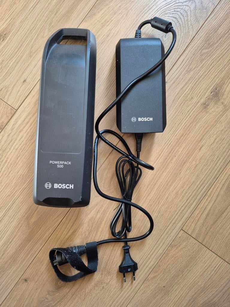 Accu met lader voor Winora FUB bakfiets, Ophalen, Zo goed als nieuw