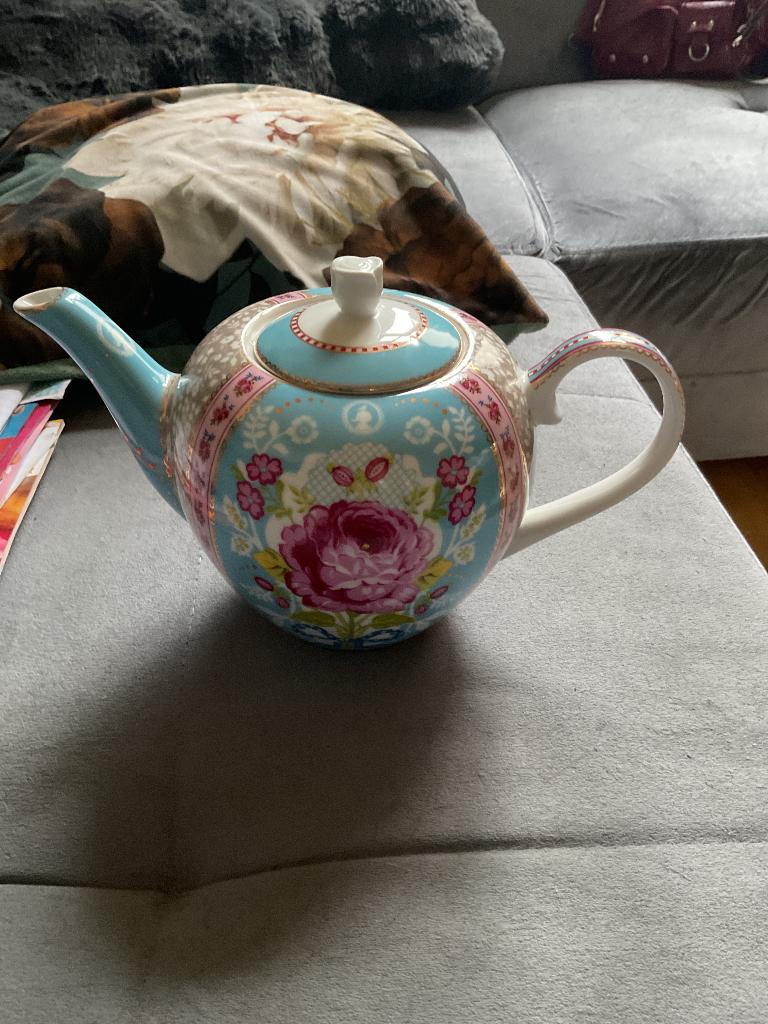 Pip studio floral theepot, Overige typen, Ophalen of Verzenden, Zo goed als nieuw, Overige stijlen