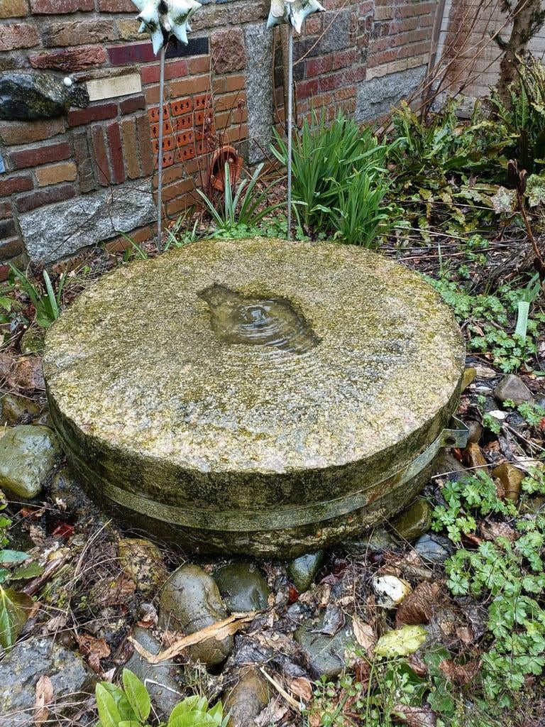 Molensteen, Tuin en Terras, Ophalen, Waterornament
