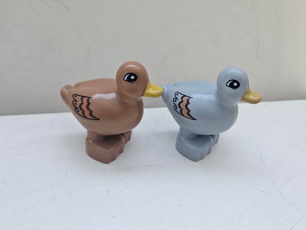 Lego Duplo 2 eenden - Bruin en Grijs, Ophalen of Verzenden, Zo goed als nieuw, Losse stenen, Duplo