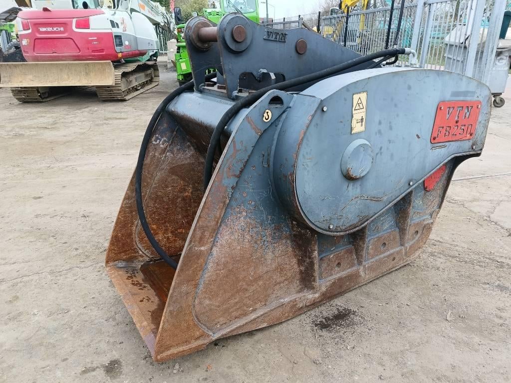 VTN FB250 crusher bucket vergruizer bak jaw kaakbreker