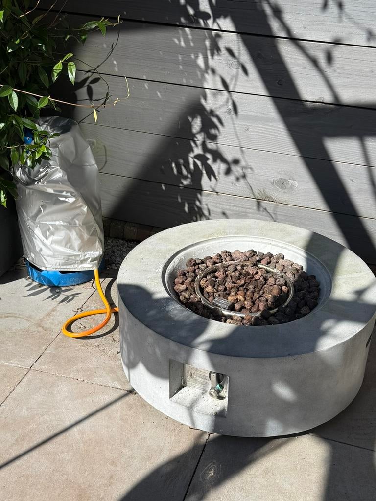 Vuurtafel met volle gasfles, Tuin en Terras, Ophalen, Zo goed als nieuw