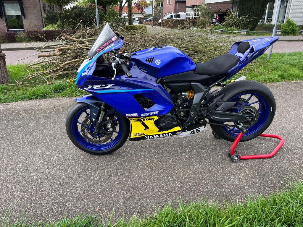 Yamaha R7 - Raceklaar  circuitmotor, 700 cc, 2 cilinders, Super Sport, Particulier