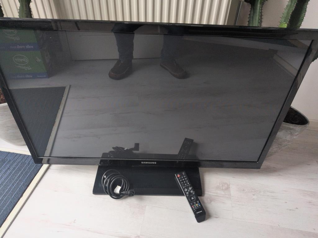 Samsung TV, 43 inch met afstandsbediening, Ophalen of Verzenden, 50 Hz, Samsung