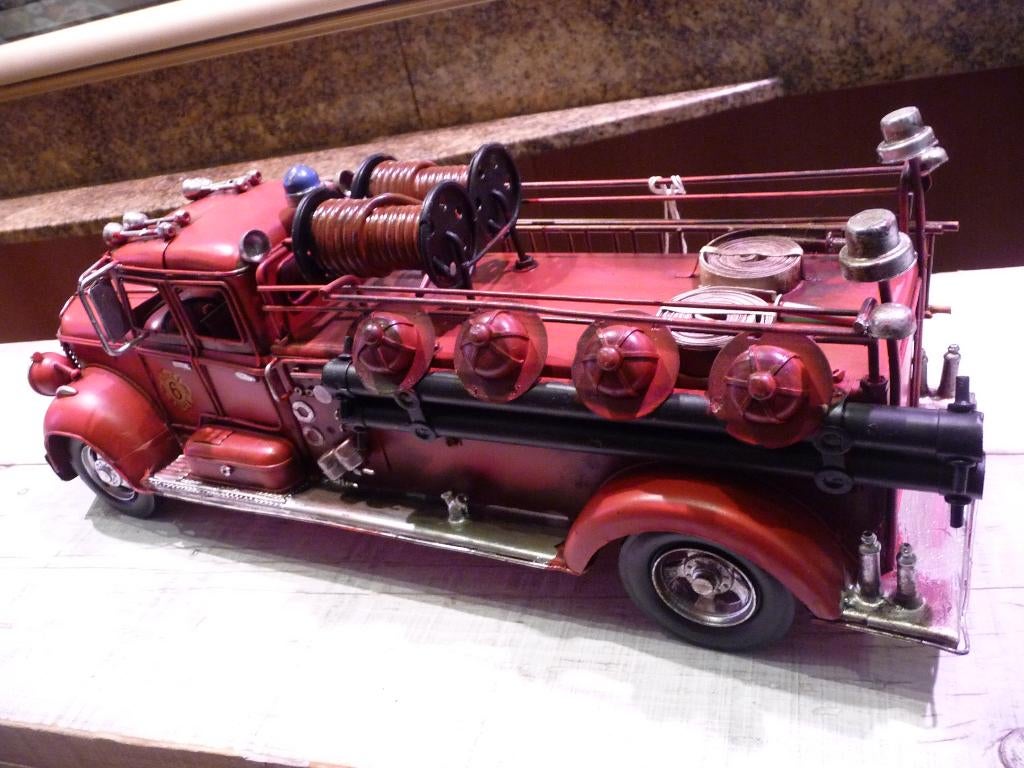 Nieuw blikken model rode brandweerauto merk Clayre & Eef., Antiek en Kunst, Ophalen of Verzenden