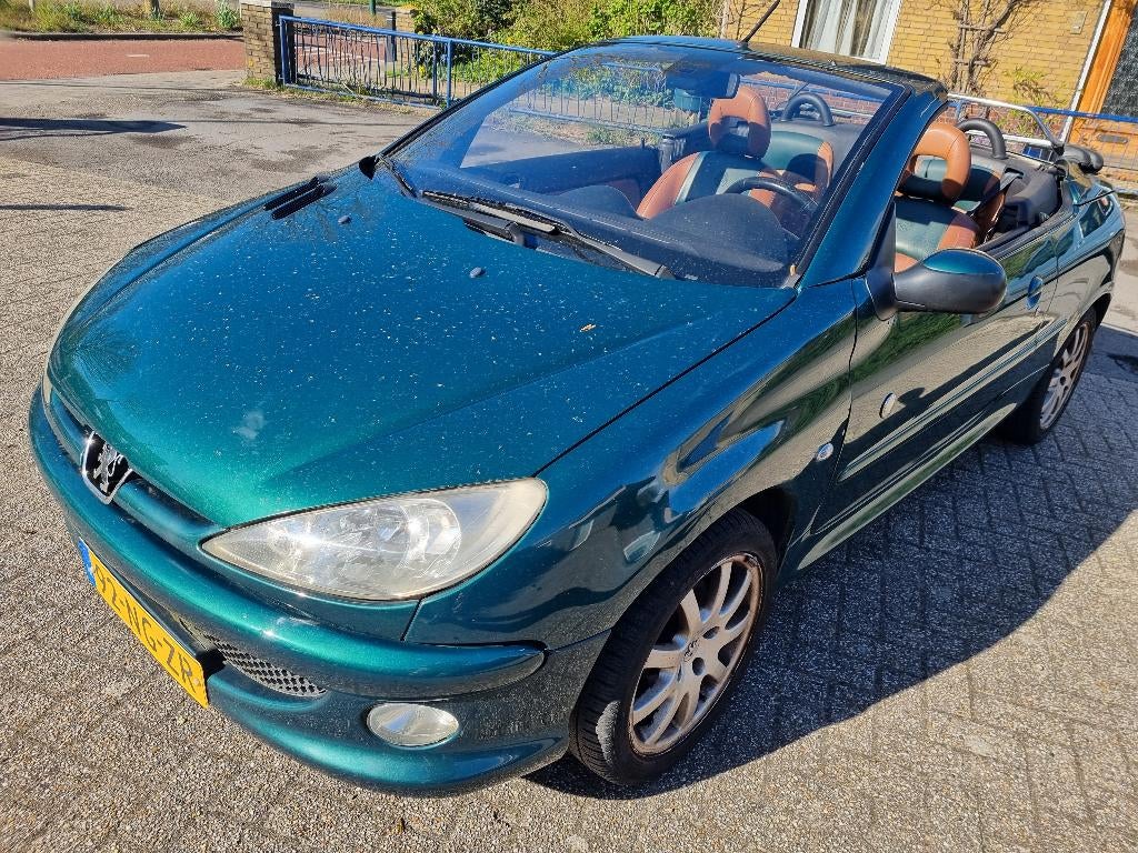 Peugeot 206 1.6 16V CC 2003 Groen, Voorwielaandrijving, 4 cilinders, Cabriolet, 4 stoelen