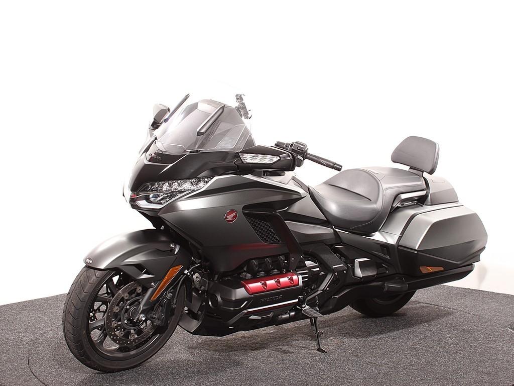 Honda GL 1800 Bagger DCT - foto 3