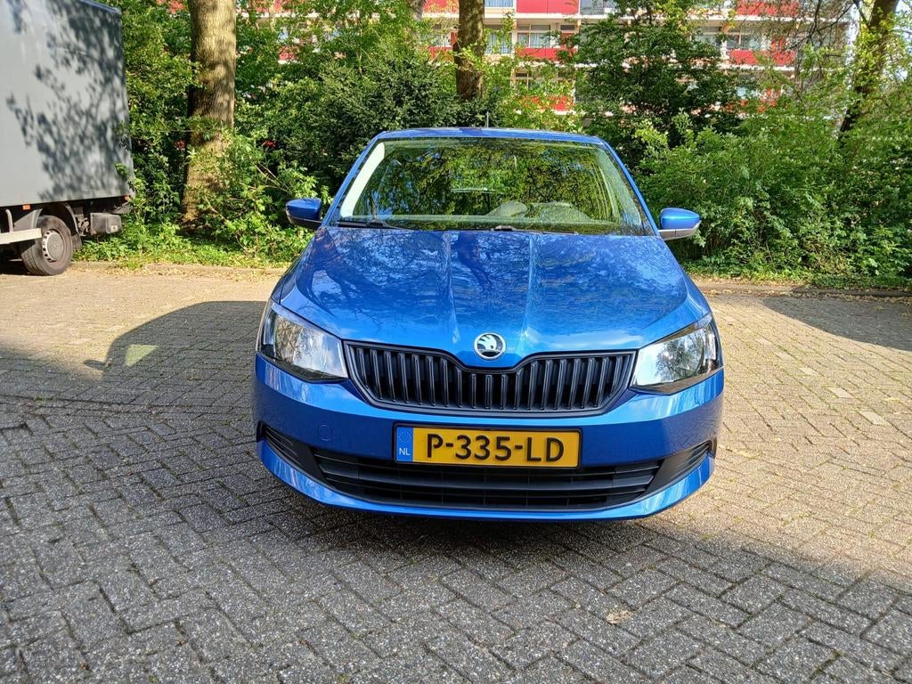Škoda Fabia 1.0 MPI – 2015 – Blauw – APK tot 03-10-2026, Auto's, Voorwielaandrijving, Blauw, 1055 kg, Overige kleuren