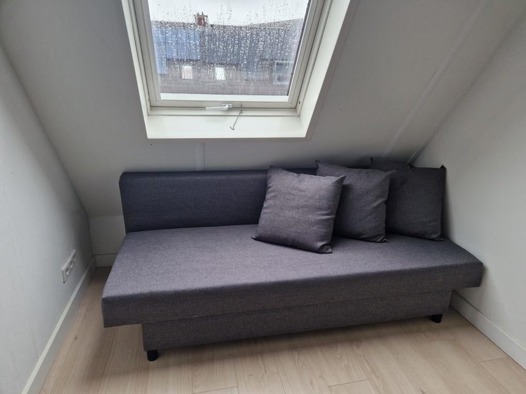 IKEA ASARUM slaapbank - Grijs, compact en comfortabel, Huis en Inrichting, Ophalen, Gebruikt, 190 cm of minder, Grijs