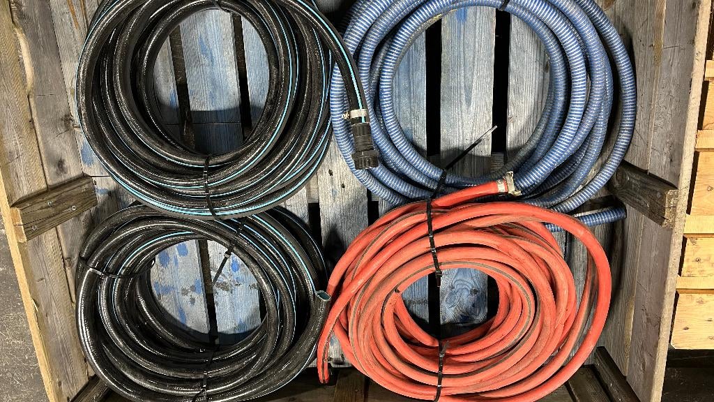 Partij waterslangen, Ophalen, Gebruikt, Afzuiger