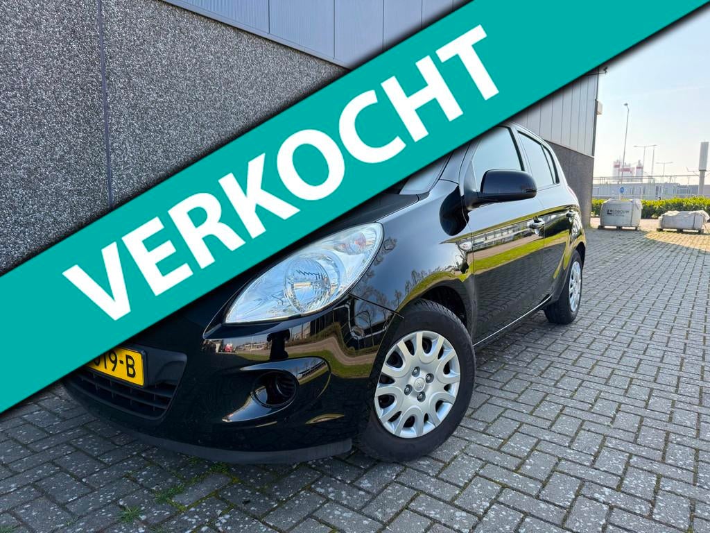 Hyundai I20 1.2i ActiveVersion Young/Nieuwe APK en beurt!, Auto's, Hyundai, Bedrijf, Te koop, i20, ABS, Airbags, Airconditioning